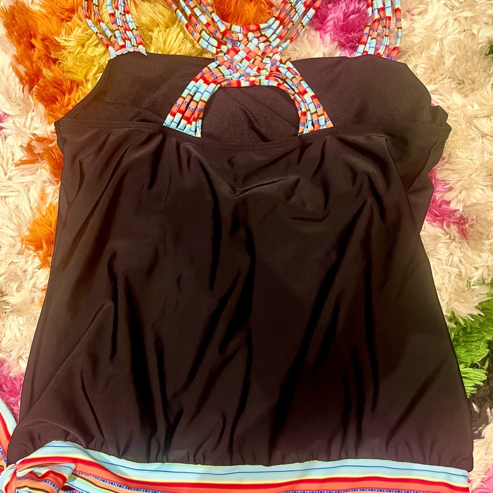Two piece Swimsuit - Picture 2 of 3